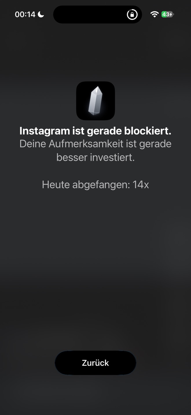 Sperrbildschirm von Jade beim Versuch, Instagram zu öffnen: Instagram ist gerade blockiert, Deine Aufmerksamkeit ist gerade besser investiert, mit dem Zähler Heute abgefangen: 14x.